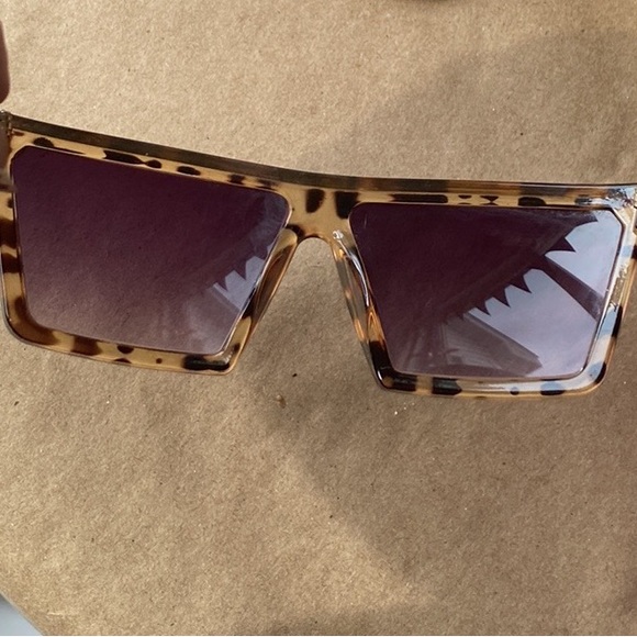 Snookie Tortoise Shell Diva Sunnies! Pristine! In Perfect Condition! One size😎 - Picture 5 of 12